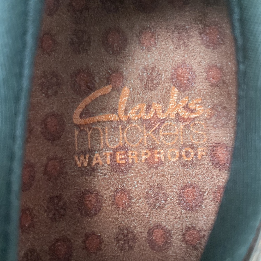 Women’s Clark’s Muckers waterproof size 7 Leather uppers. - Picture 7 of 11